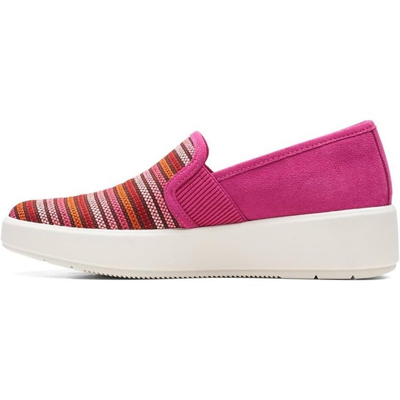 Clarks Collection Double Gore Slip-Ons Layton Petal Fuchsia women's - Picture 1 of 3